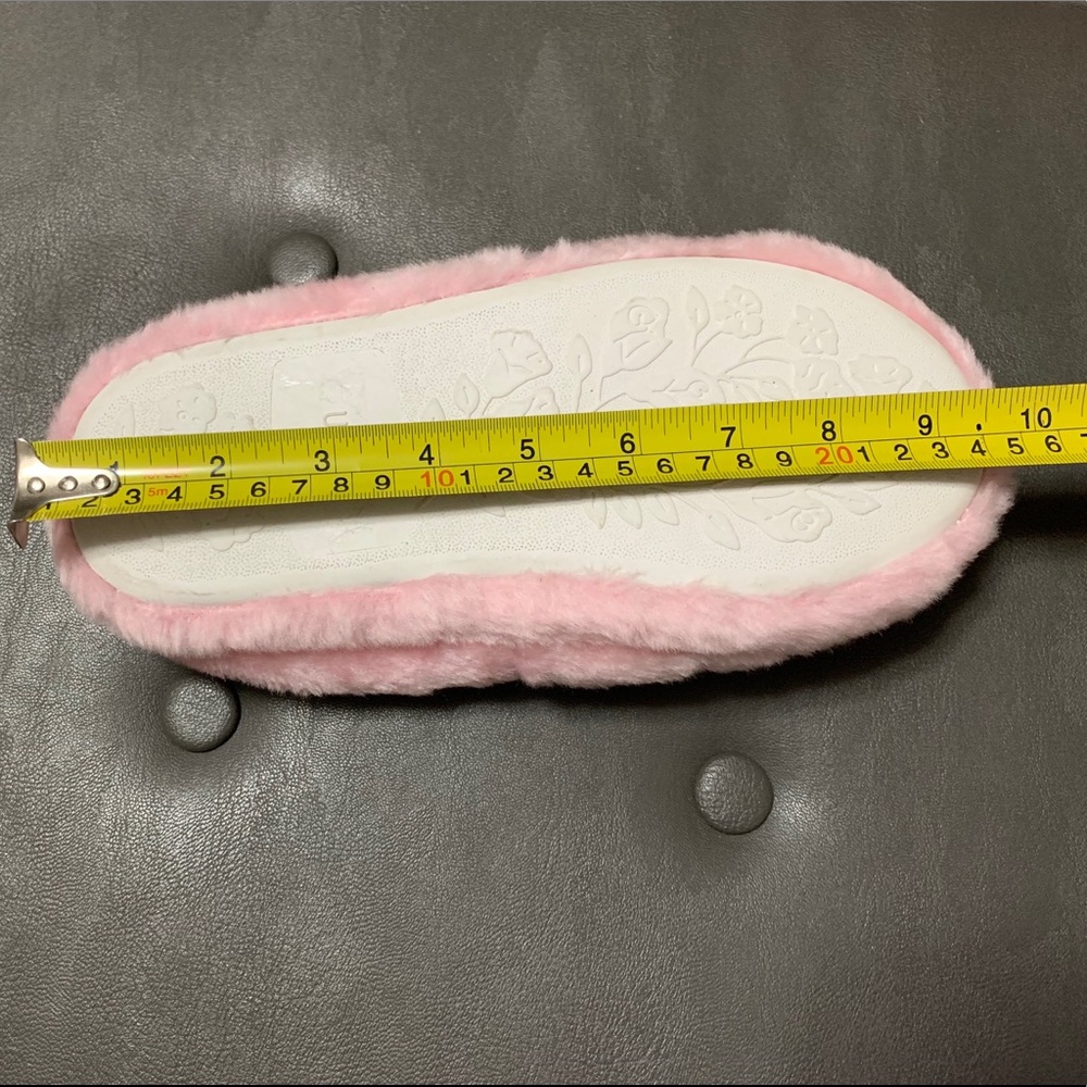 🎉HP🎉 Super Cute Piggy Slipper - Picture 5 of 5